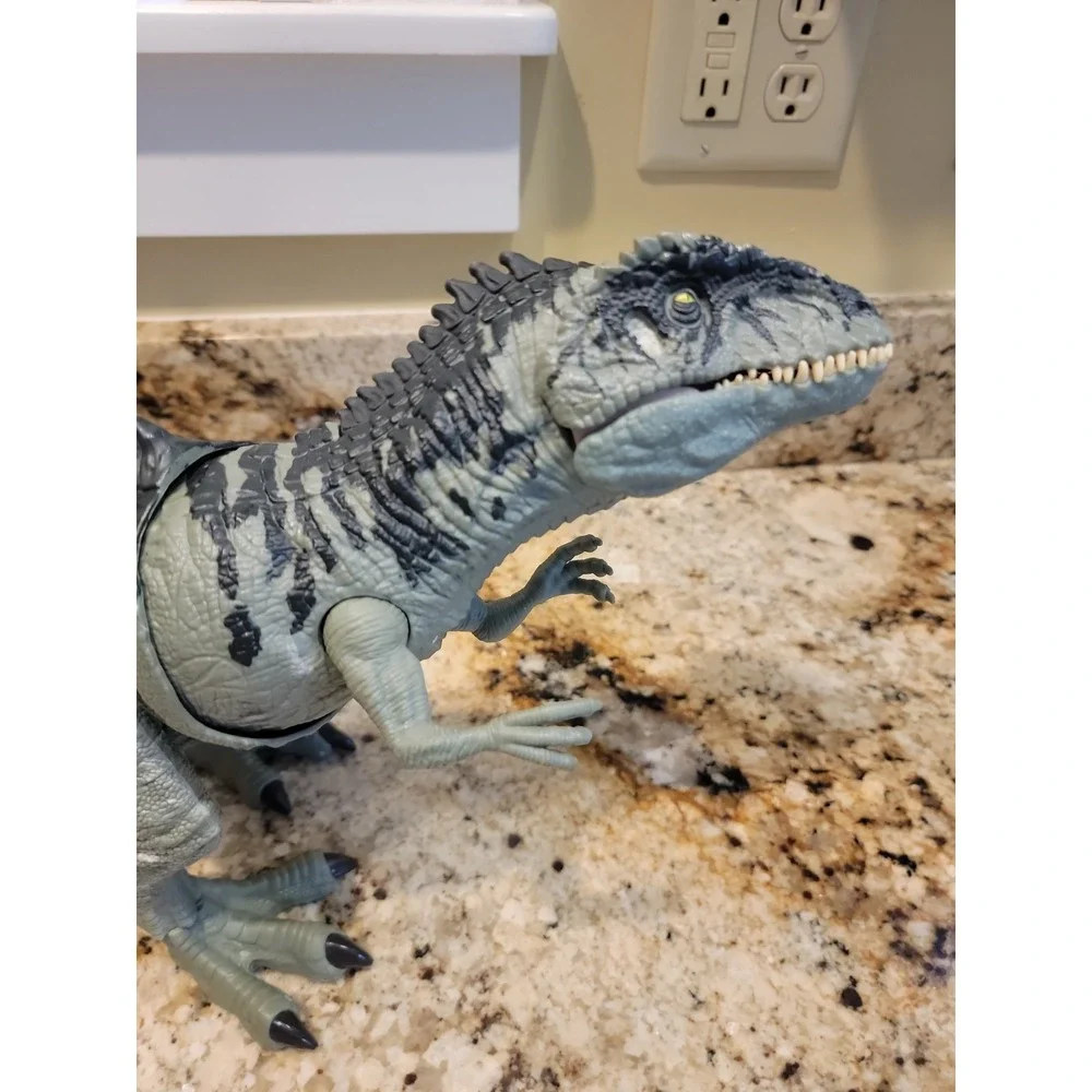 Jurassic World Dominion Strike 'N Roar Giganotosaurus Dinosaur Figure Works 23